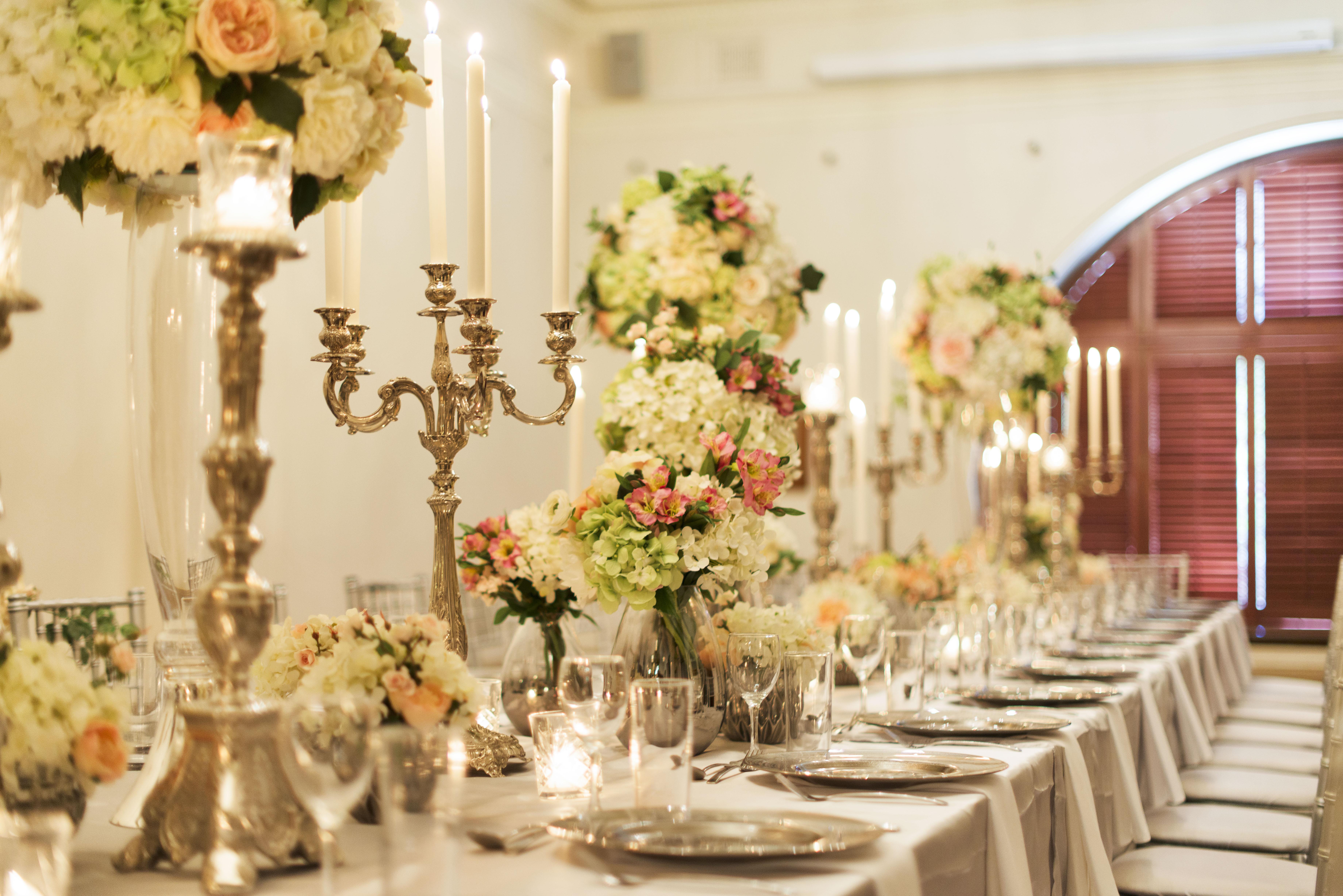 Treasury Brisbane Exterior foto A table set for a wedding reception